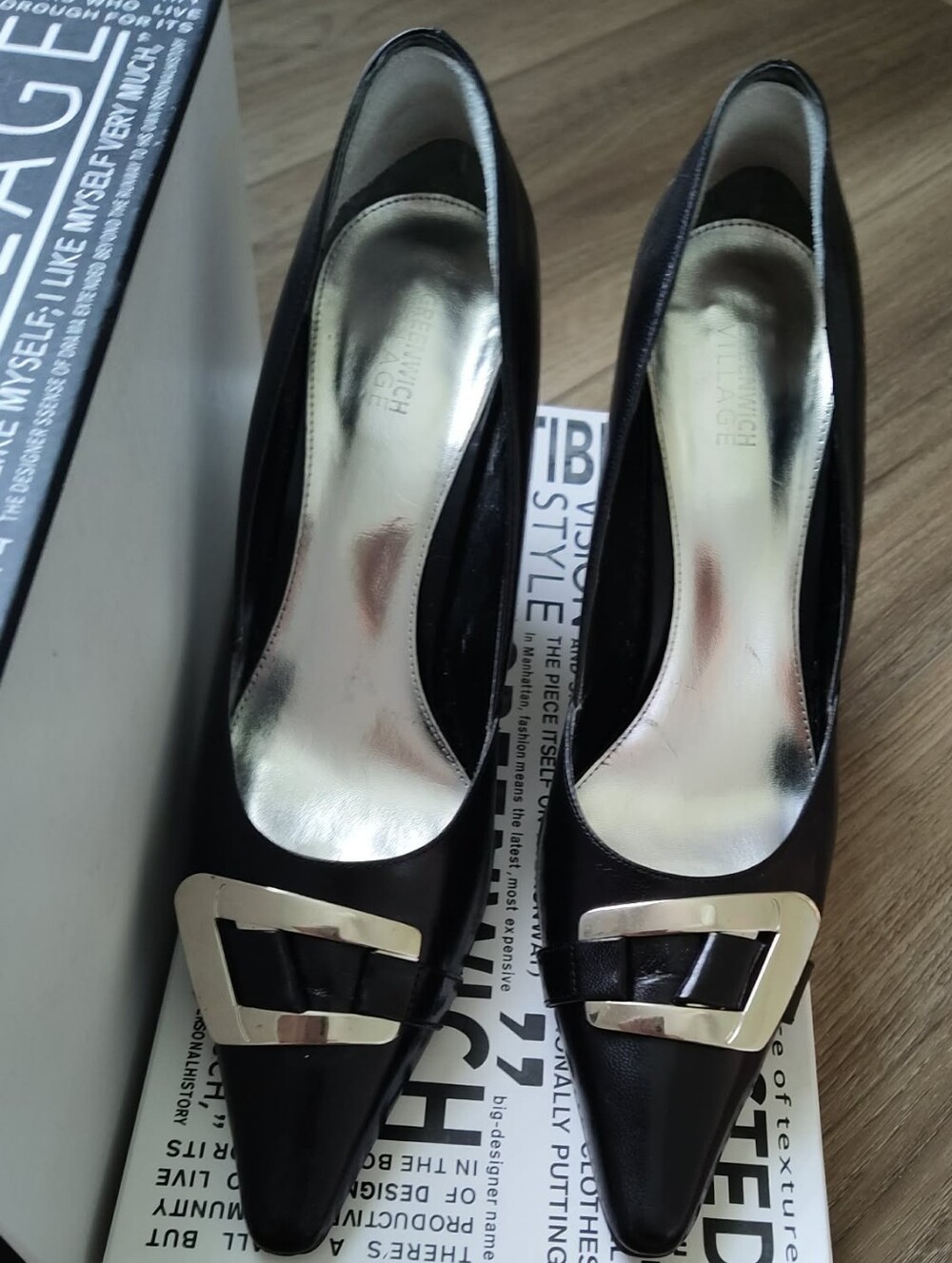 Greenwich Village Vintage Black Leather Pointed Buckle Pumps